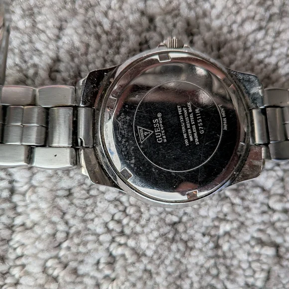 Great condition Guess Watch/Stainless Steel, Silver In Color-Comes W/Extra Links - Picture 3 of 8